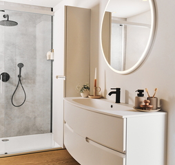 Badkamer in neutrale kleuren