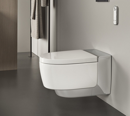 De Geberit Aquaclean Mera is verkrijgbaar in wit en chroom